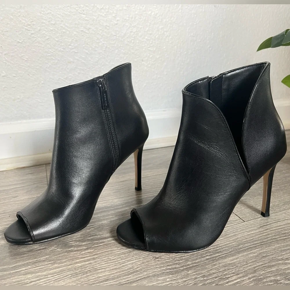 Michael kors Harper open toe ankle bootie in size 7 - Picture 3 of 11